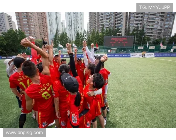 飞盘灵活性大比拼杭州飞盘队表现出色创下新纪录