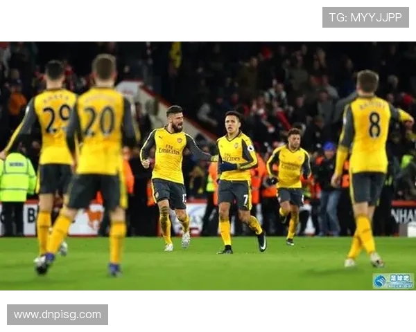 城市赛分析：FPX展现强大实力与团队默契的精彩表现