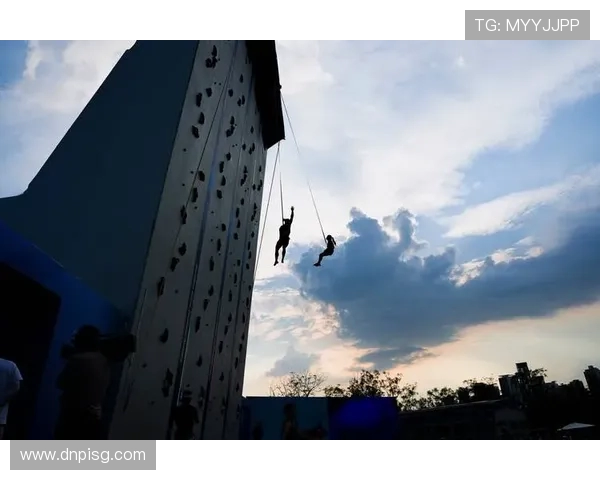 成都攀岩队在攀岩节奏排行榜中荣获第四名展现实力与潜力